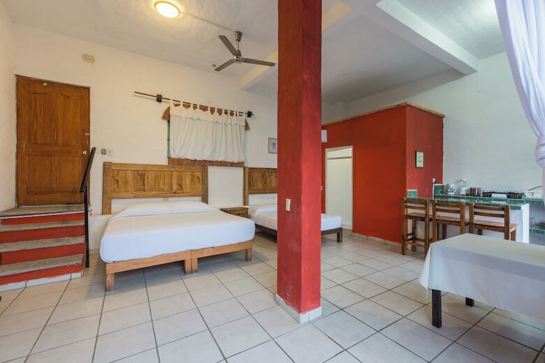 Aparthotel Traditional Sierra Leon Oceanfront Rooms