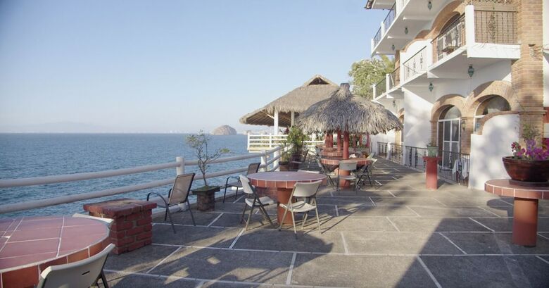 Aparthotel Traditional Sierra Leon Oceanfront Rooms