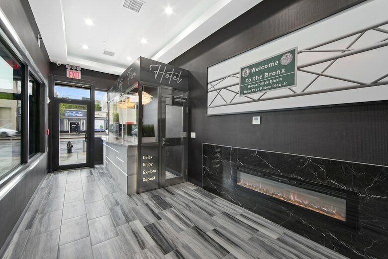 Hotel 365 Bronx