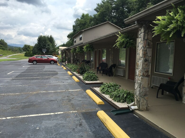 Motel Chatuge Mountain Inn