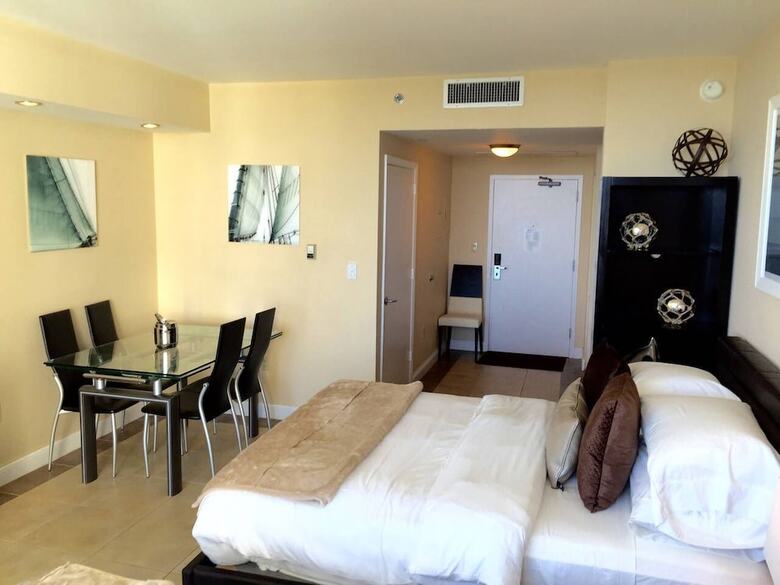Apartamentos Ocean Million Dollar View Studio + Balcony #3