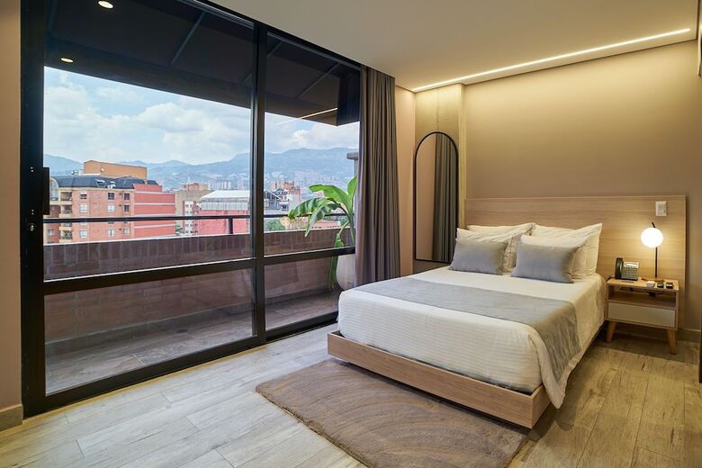 Eutopiq Hotel