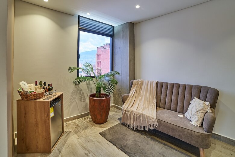 Eutopiq Hotel