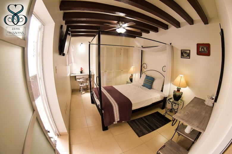 Hotel Tres Sof�as