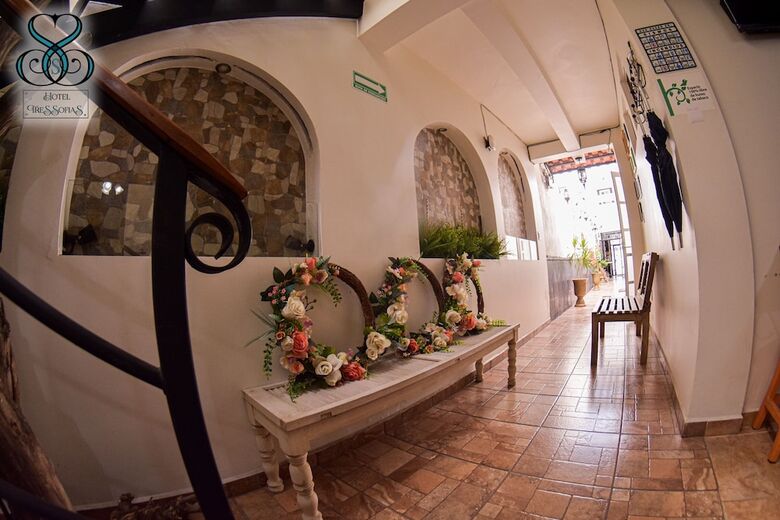 Hotel Tres Sof�as