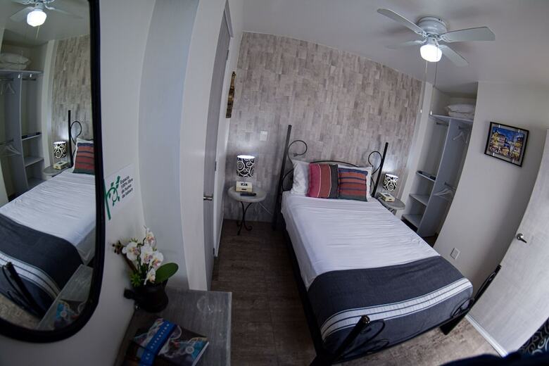 Hotel Tres Sof�as