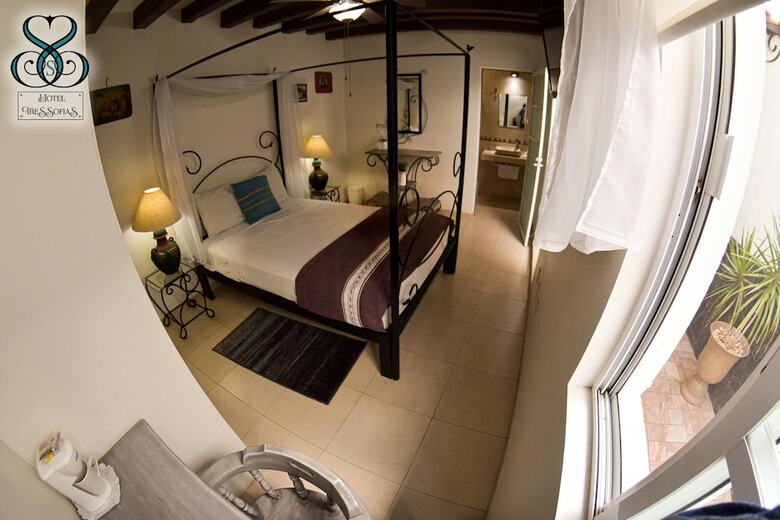 Hotel Tres Sof�as