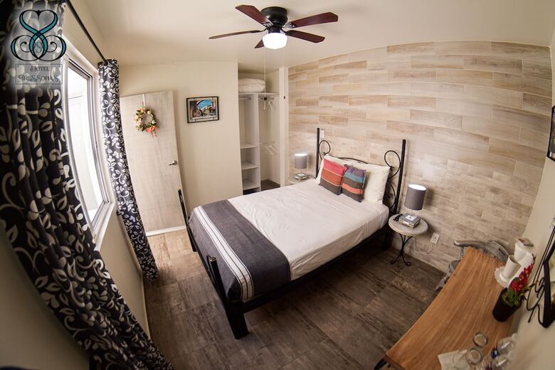 Hotel Tres Sof�as