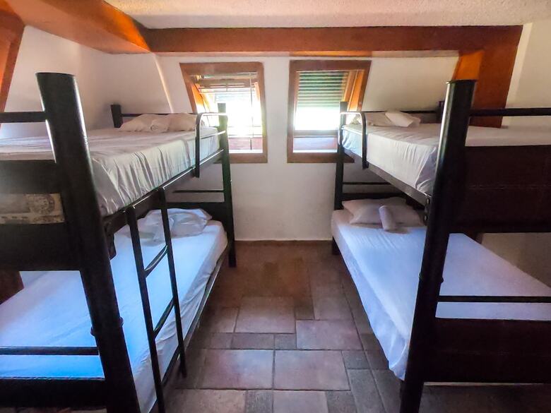 Hotel Izsla Suites