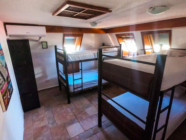 Hotel Izsla Suites