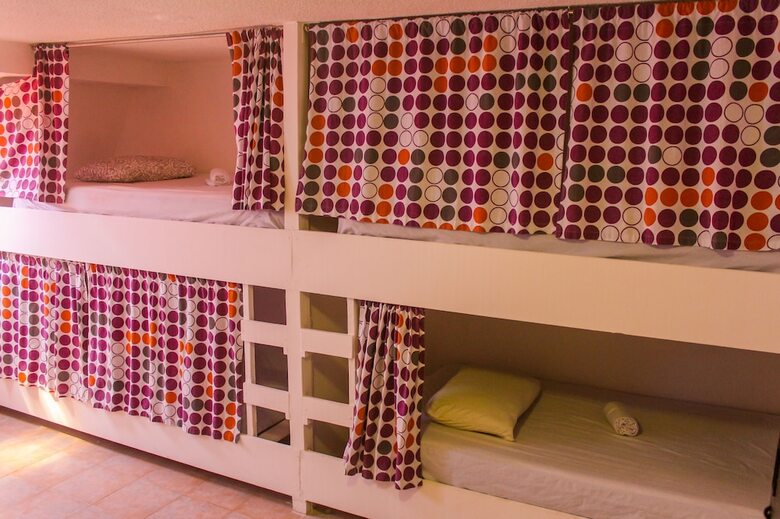 Hotel Izsla Suites