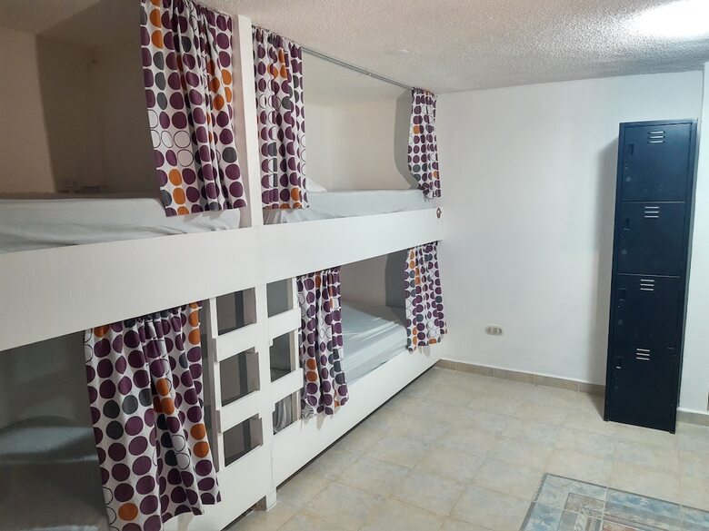 Hotel Izsla Suites