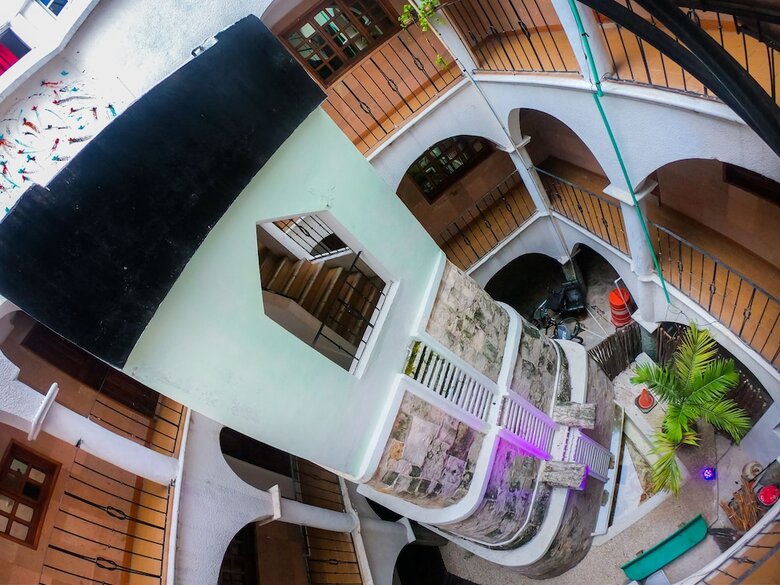 Hotel Izsla Suites