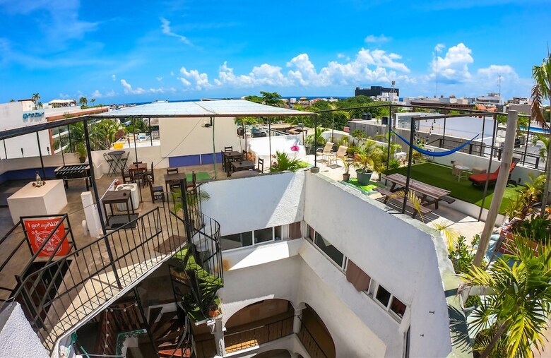 Hotel Izsla Suites