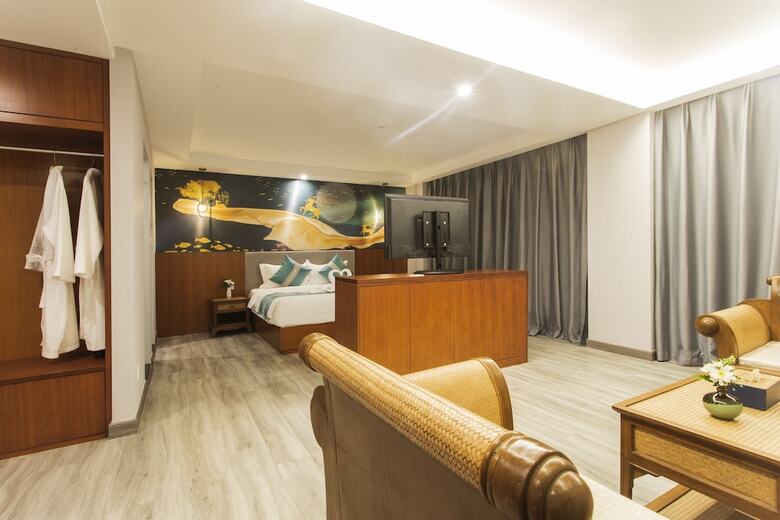 Thapae Twins Hotel