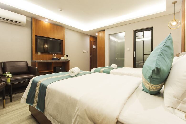Thapae Twins Hotel