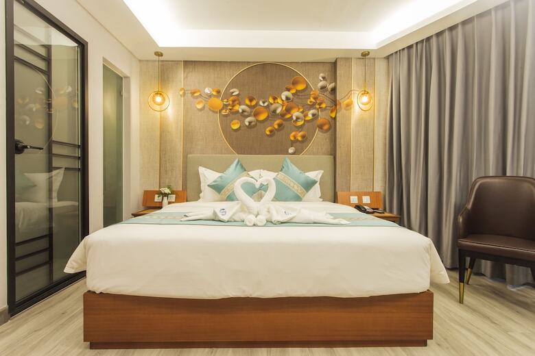 Thapae Twins Hotel