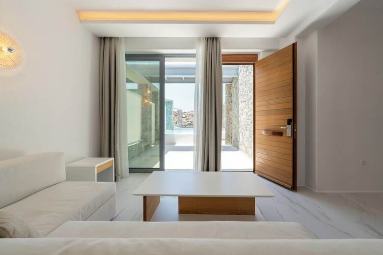 ?rcs Suites & Residences