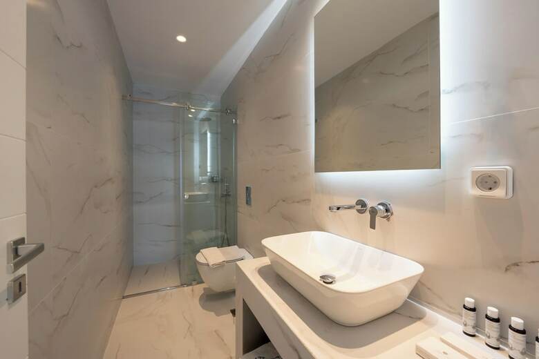 ?rcs Suites & Residences