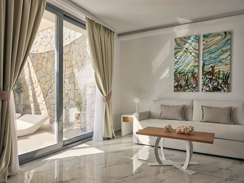 ?rcs Suites & Residences