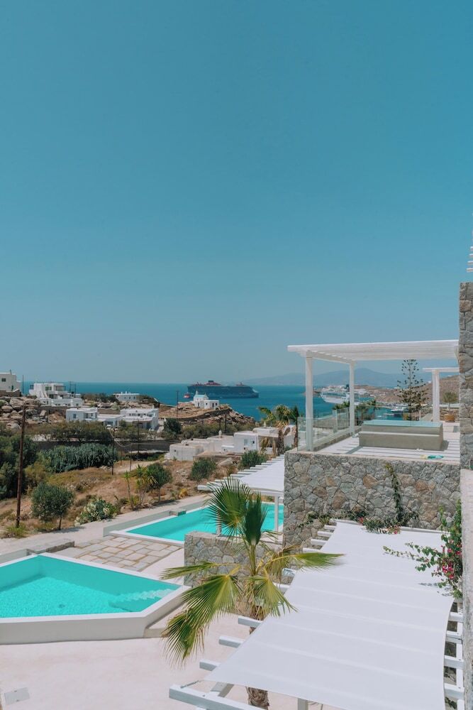 ?rcs Suites & Residences