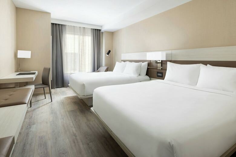 AC Hotel St. Petersburg Downtown
