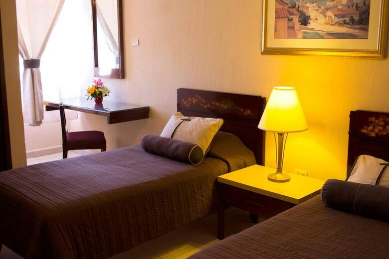 Hotel Aztlan