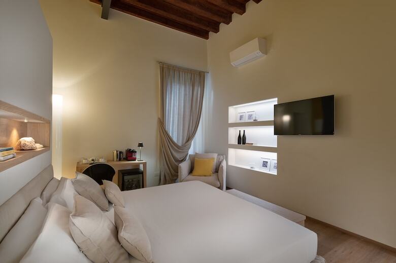 Massimago Wine Suites
