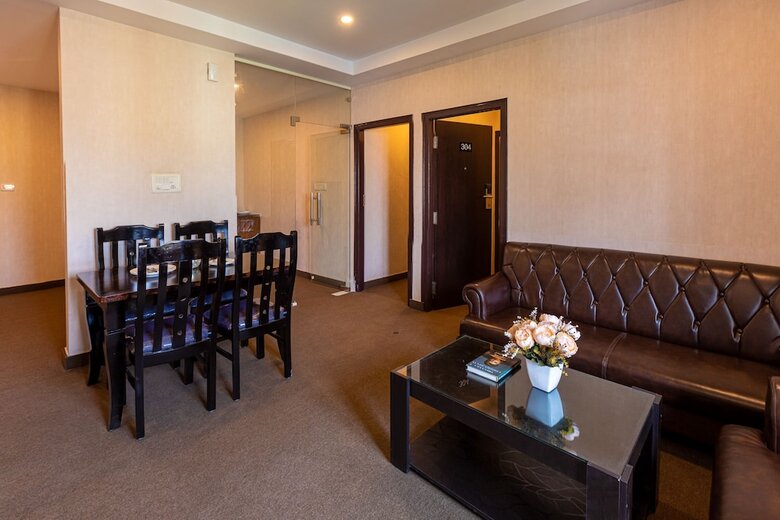 Hotel Vera By Bisque Brookefield