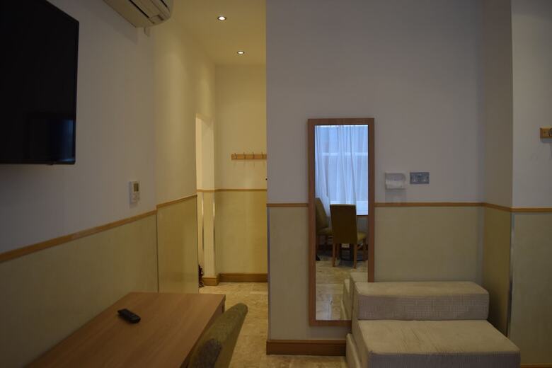 Hotel Arlo Apartments
