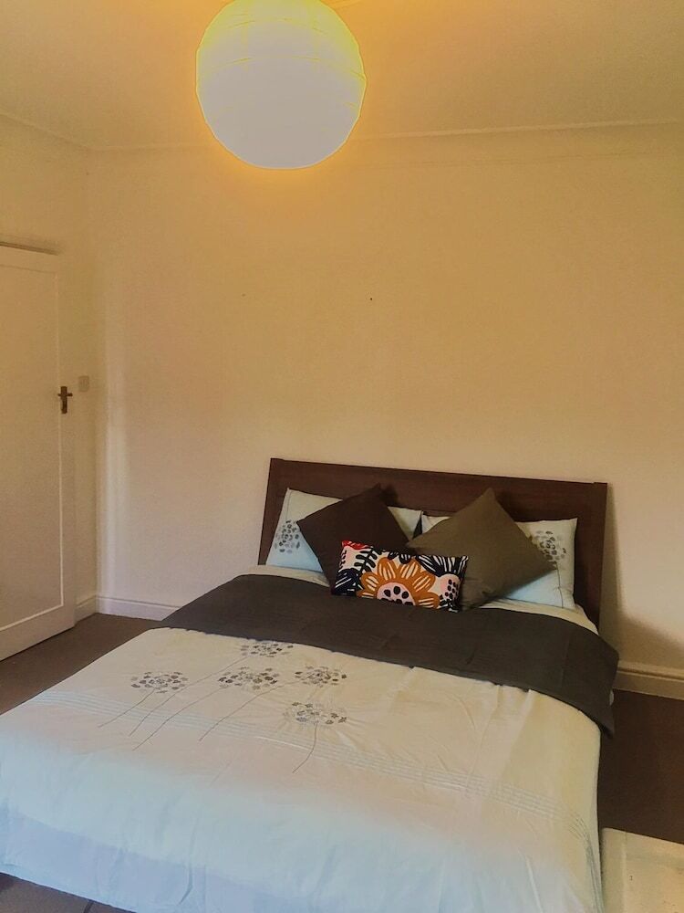 North London Cottage