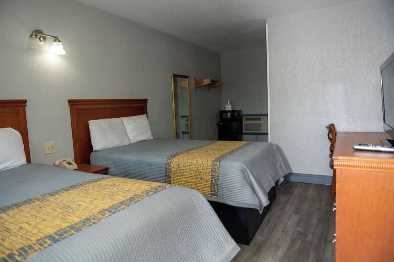 Hotel Riverside Inn And Suites