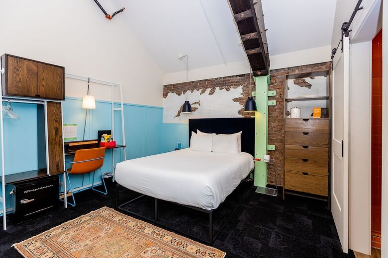 Hotel The Russell Nashville