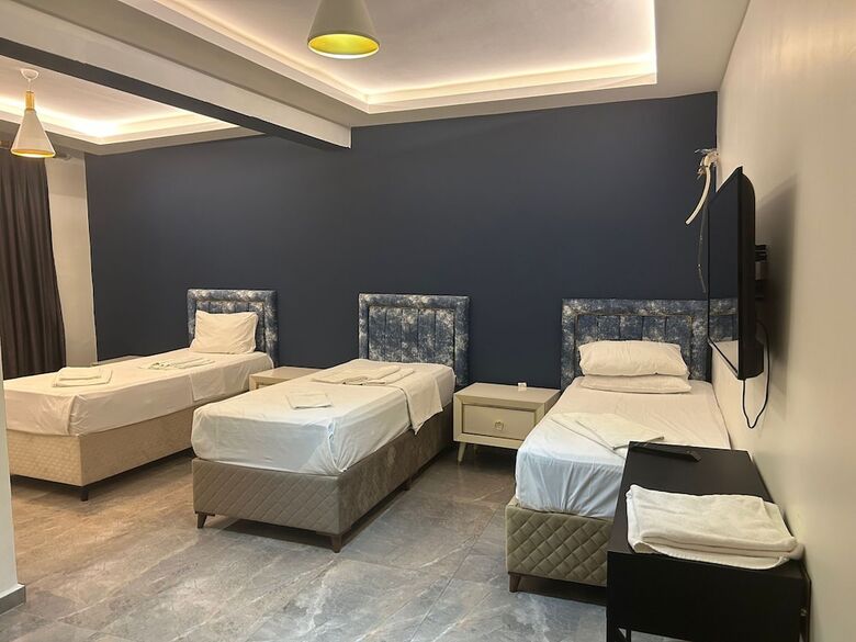 Taksim Miran Suit