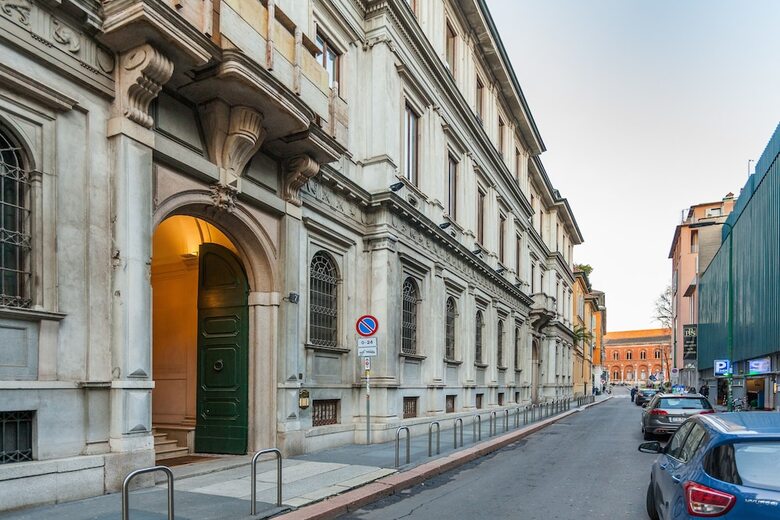 Easyhomes - Duomo Suites & Apartments