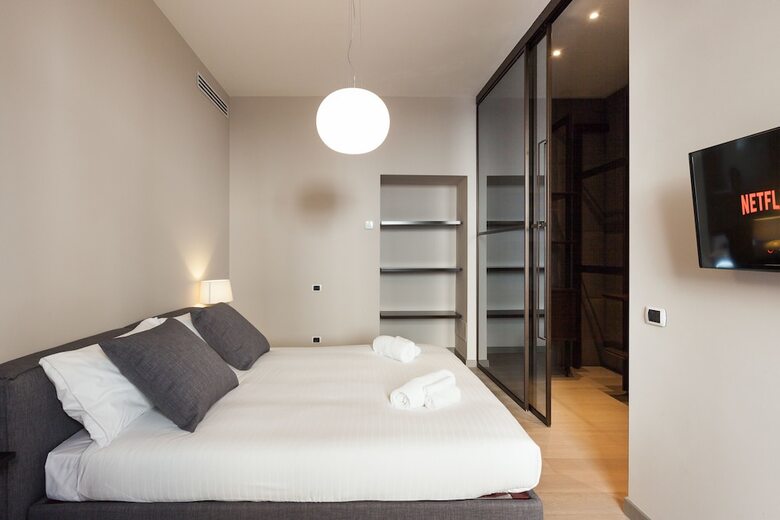 Easyhomes - Duomo Suites & Apartments