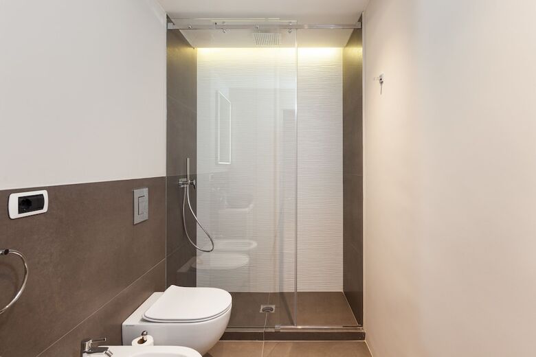 Easyhomes - Duomo Suites & Apartments