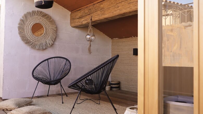 Enn�a - Jacuzzi & Luxury Suites
