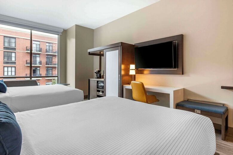 Cambria Hotel Savannah Downtown Historic District