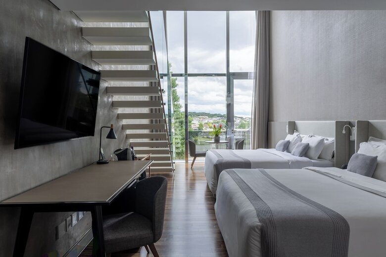 Suryaa Hotel Pinhais, Curio Collection By Hilton
