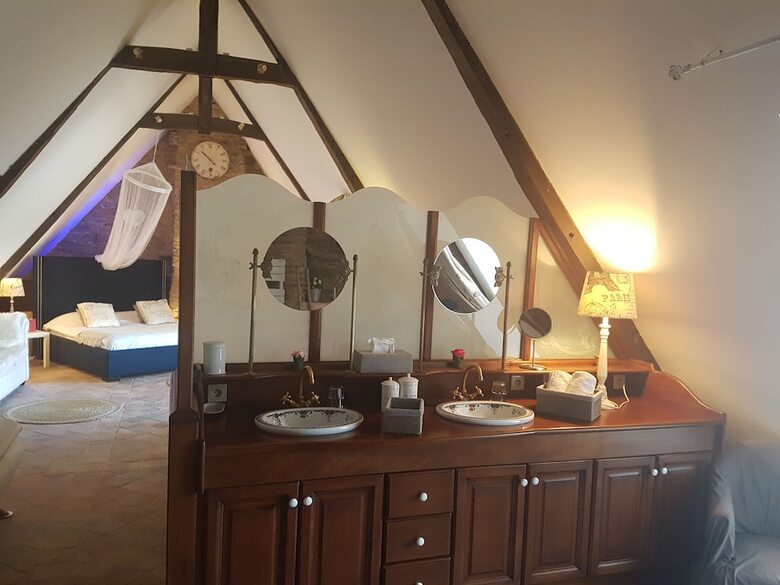 Bed & Breakfast Le Caf� Du Village