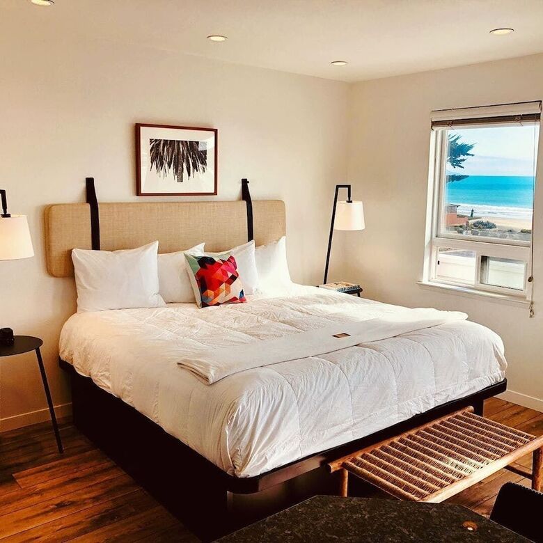 Hotel Pier View Suites