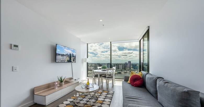 Melbourne Private Apartments - Collins Wharf Waterfront, Docklands