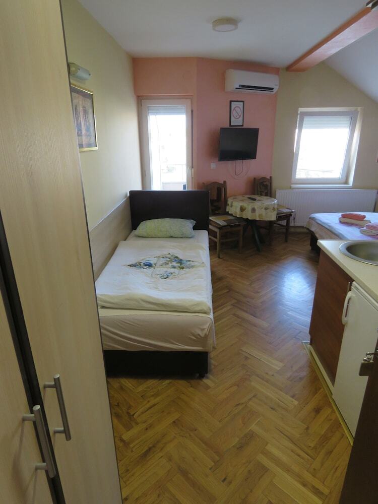 Aparthotel Apartments  Bella Mare Belgrade
