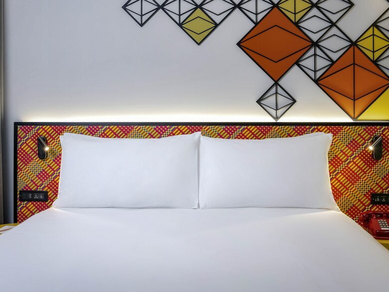Hotel Ibis Styles Bangkok Silom