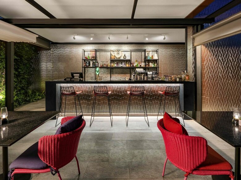 Hotel Ibis Styles Bangkok Silom