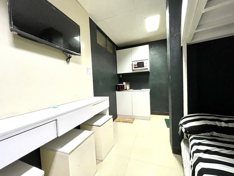 Hotel Super Oyo 910 Sabaidee Suites