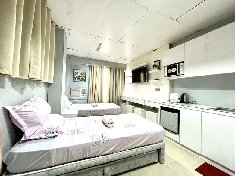 Hotel Super Oyo 910 Sabaidee Suites