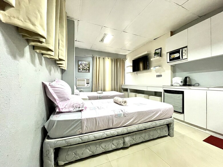 Hotel Super Oyo 910 Sabaidee Suites