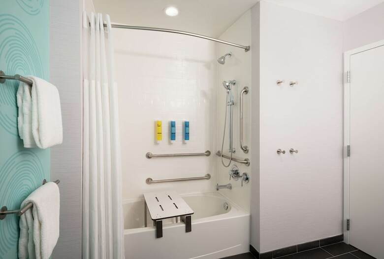 Hotel Tru By Hilton Baltimore Harbor East, Md